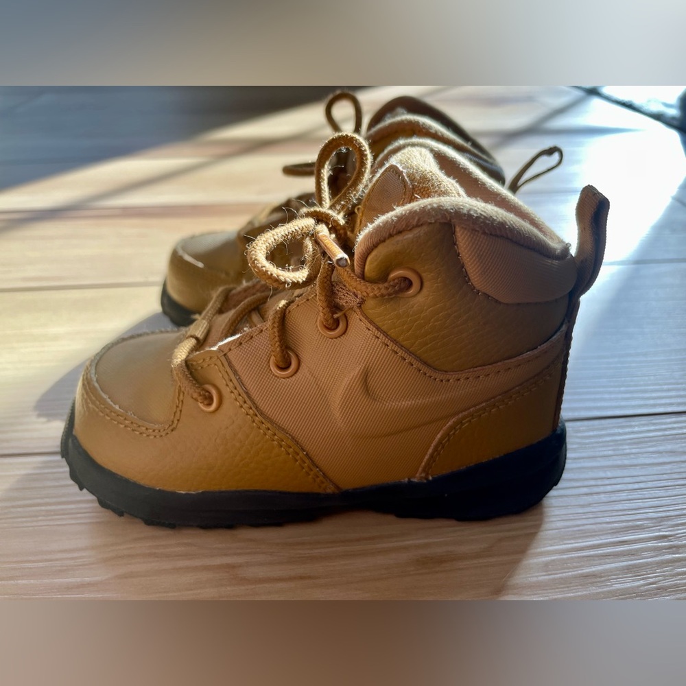 Nike Monoa Toddler Tan Brown Hiking Boots